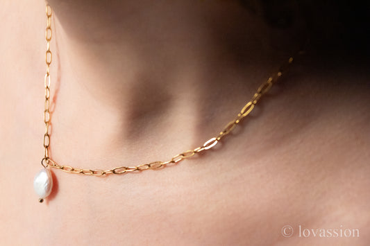 freshwater baroque pearl necklace, women wearing necklace