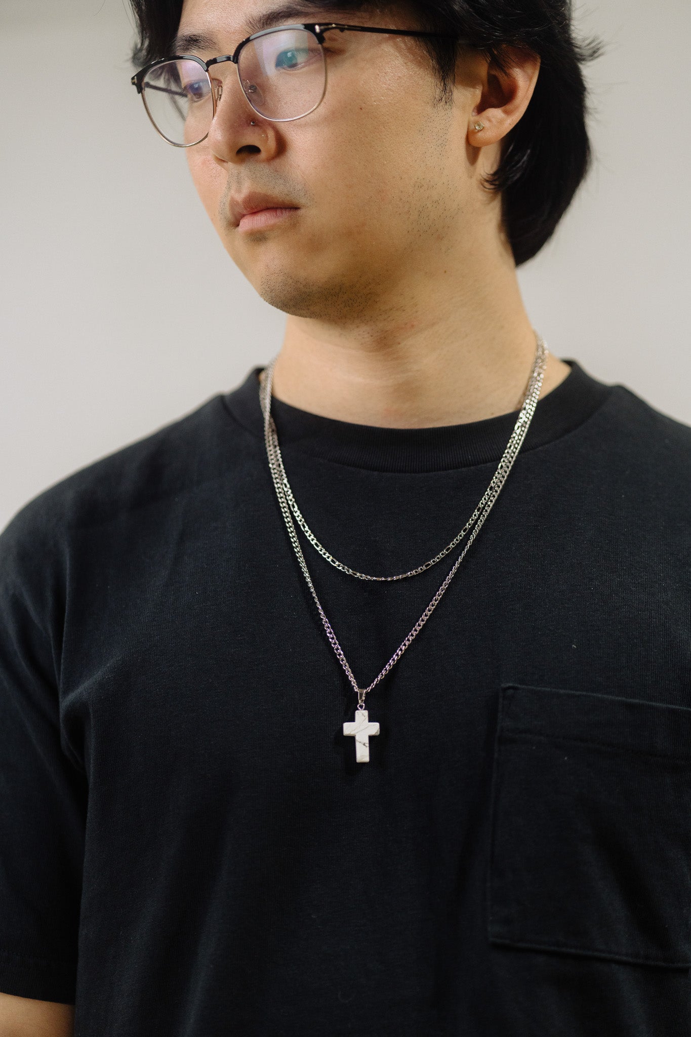 men wearing cross necklace, religious jewelry