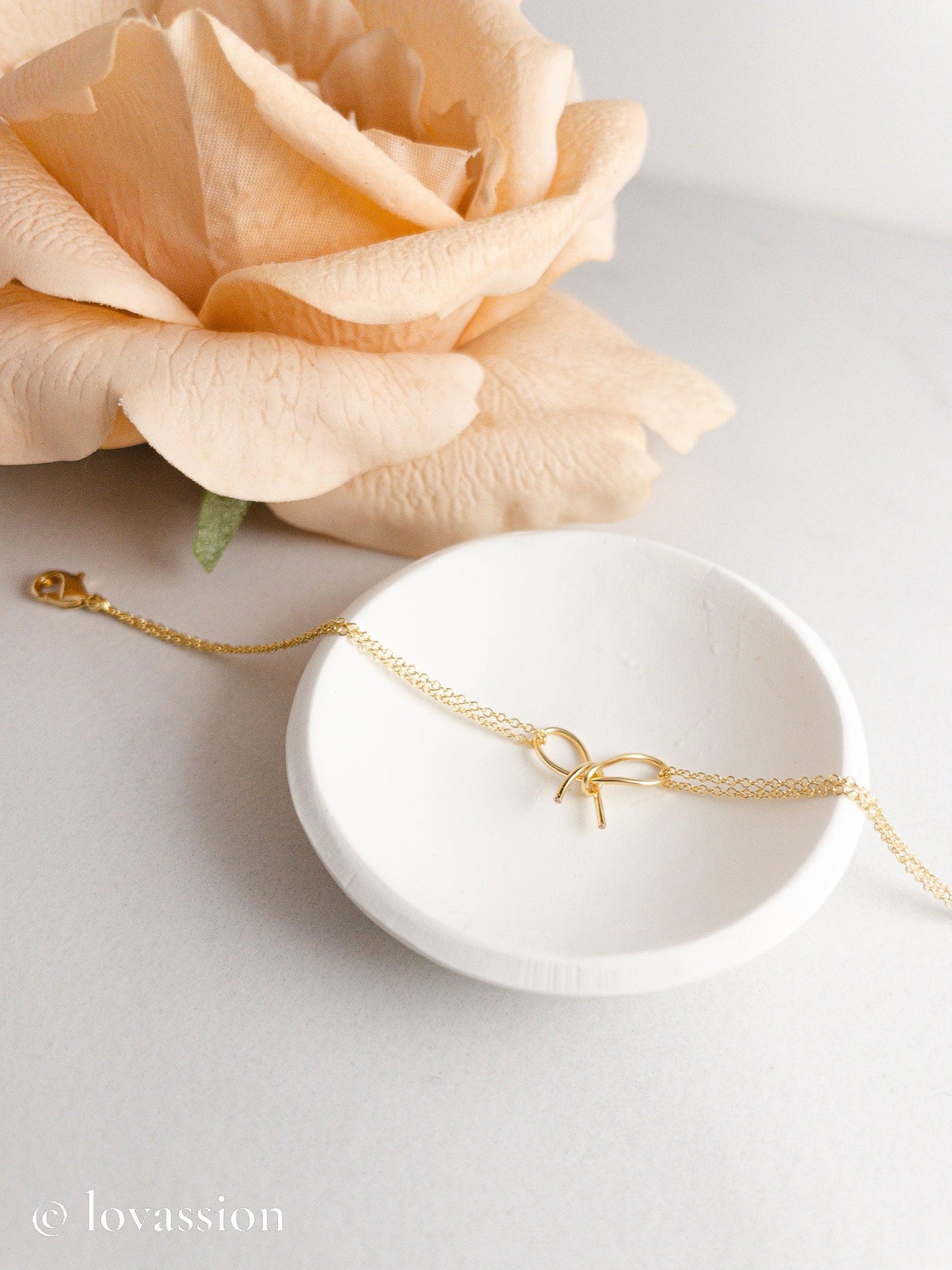 Tie the Knot Bow Bracelet | 14K Bridesmaid Jewelry - Lovassion